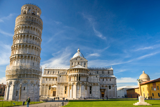 イタリア「ピサの斜塔」に登って傾きを体感してみる旅