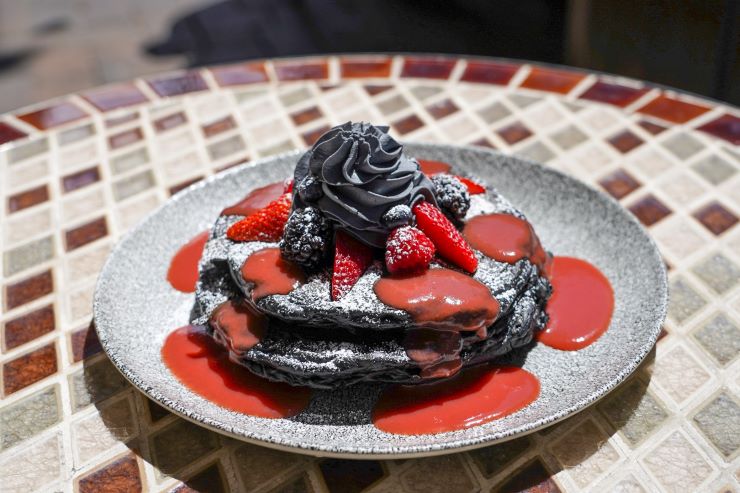 黒いパンケーキ_バサルト