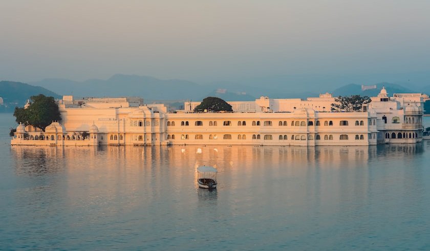 マハラジャが愛したインドの宮殿ホテルに泊まろう