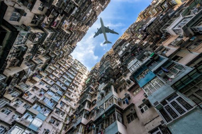 香港へのフライト時間と時差はどのくらい？機内での過ごし方は？