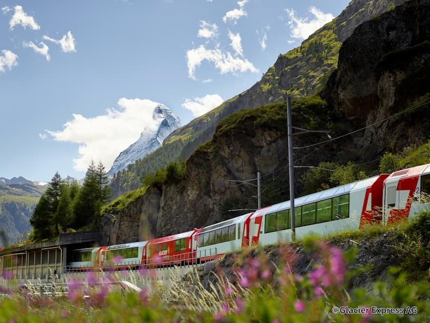 氷河特急 ©Glacier Express AG