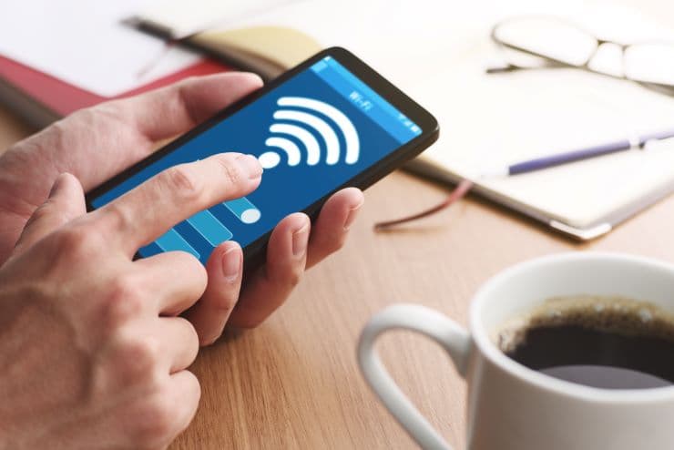 スマホをWi-Fiに接続するイメージ