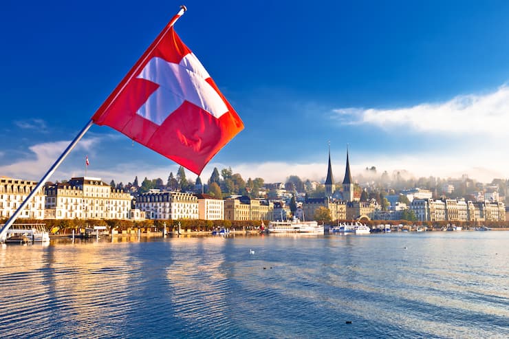 スイス_ルツェルンの朝の風景