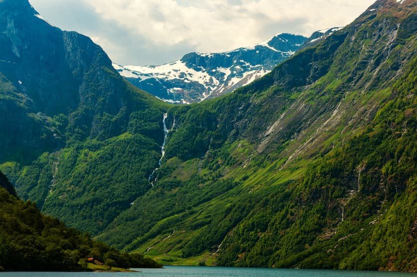 ノルウェー_ネーロイフィヨルド