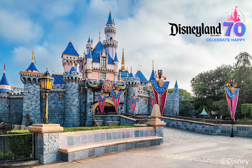 CD_70th_Decor_Side_Castle　©Disney