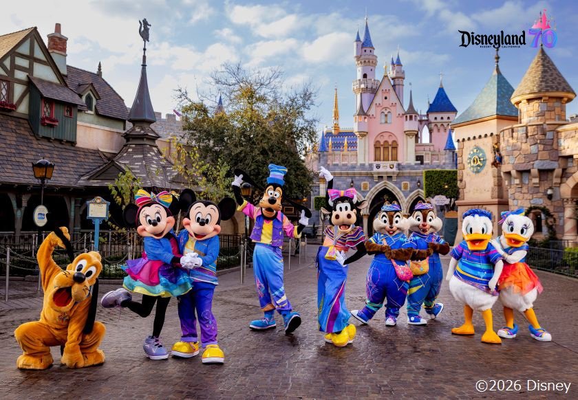 70th Disneyland ©Disney