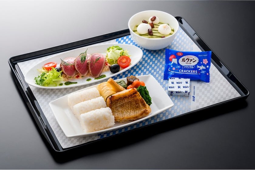 有料機内食サービス（和食メニュー）一例