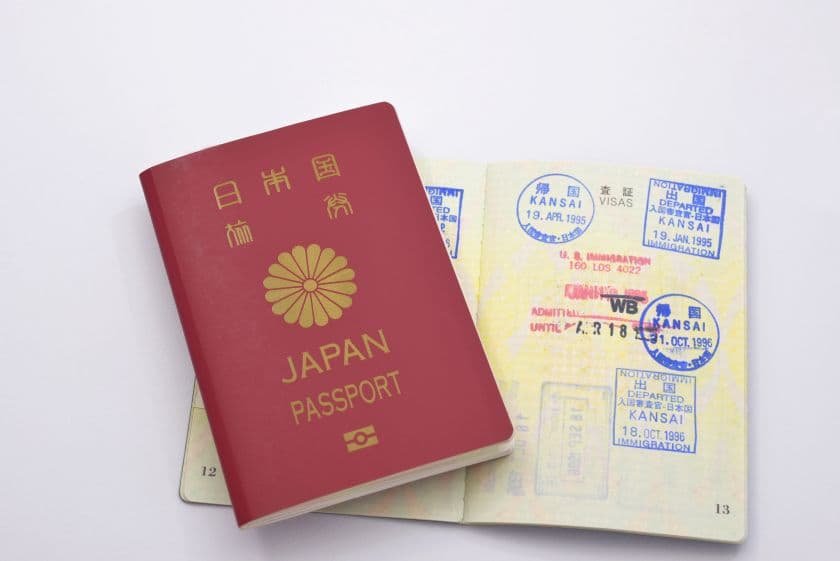 期限切れパスポートの取り扱いと注意点