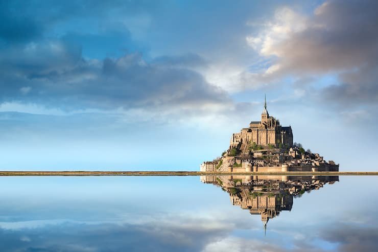 フランスの世界遺産「モン・サン・ミッシェル」の魅力とパリからの行き方