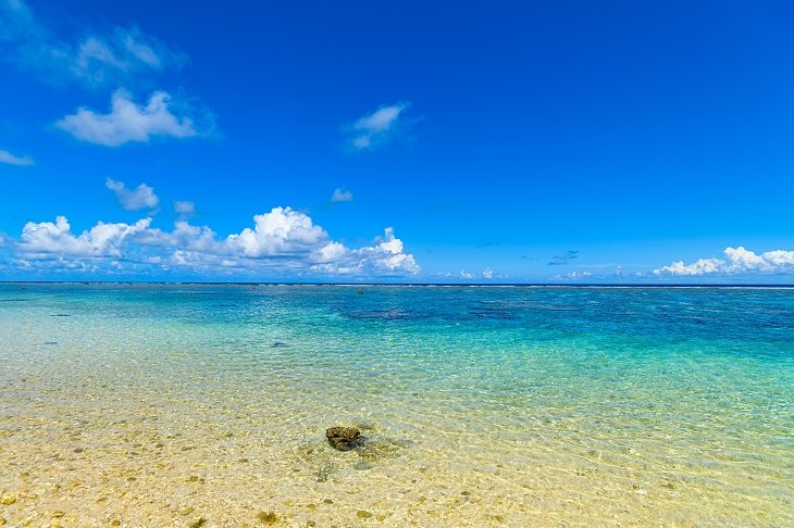 沖縄県宮古島、新城海岸の風景