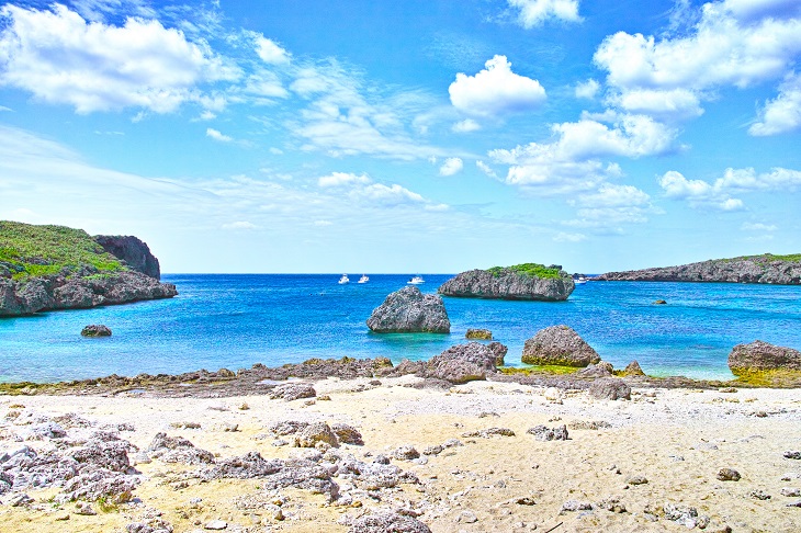 下地島の中ノ島ビーチ
