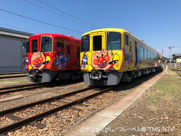 土讃線あかい・きいろいアンパンマン列車