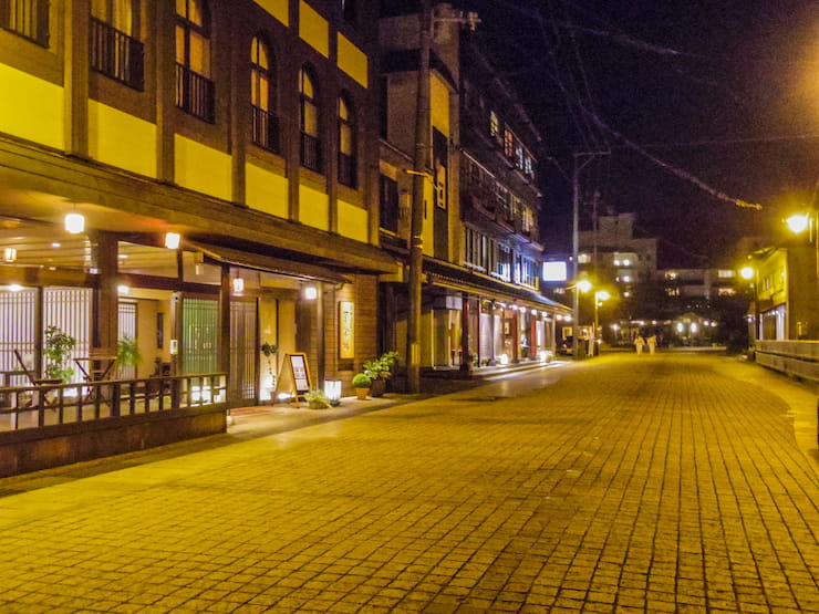 月岡温泉・温泉街
