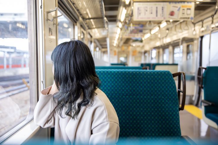 女子ひとり旅_電車