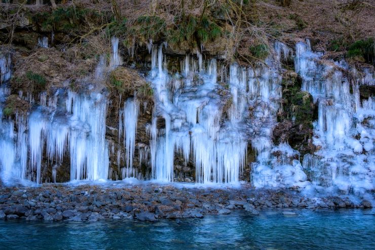 三十槌の氷柱