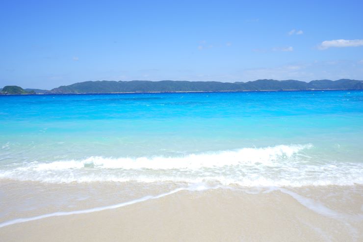 座間味島_古座間味ビーチ-青い海
