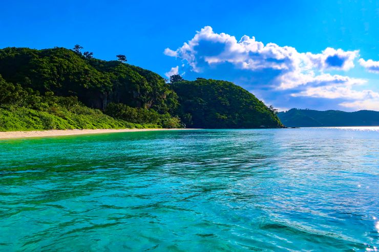 多くの人を魅了する船浮・イダの浜