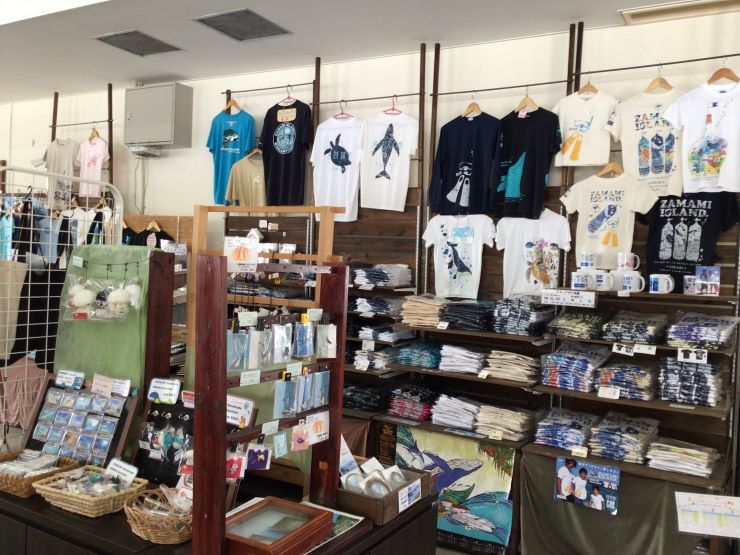 座間味島_ざまみむん市場_店内