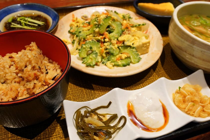 沖縄グルメといえばコレ！絶対外せない定番料理からスイーツまで沖縄の有名な食べ物37選