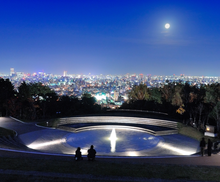 旭山記念公園　提供：さっぽろ観光写真ライブラリー