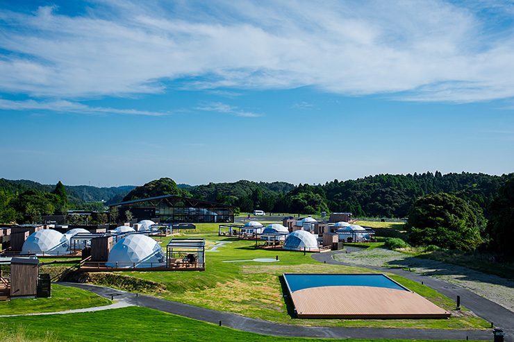 ISUMI-Glamping-Resort-＆Spa-SOLAS_外観