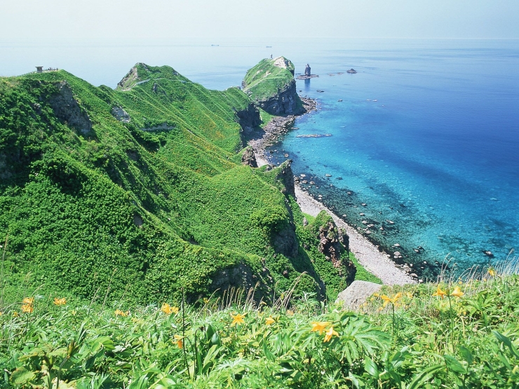 神威岬 提供:北海道観光振興機構