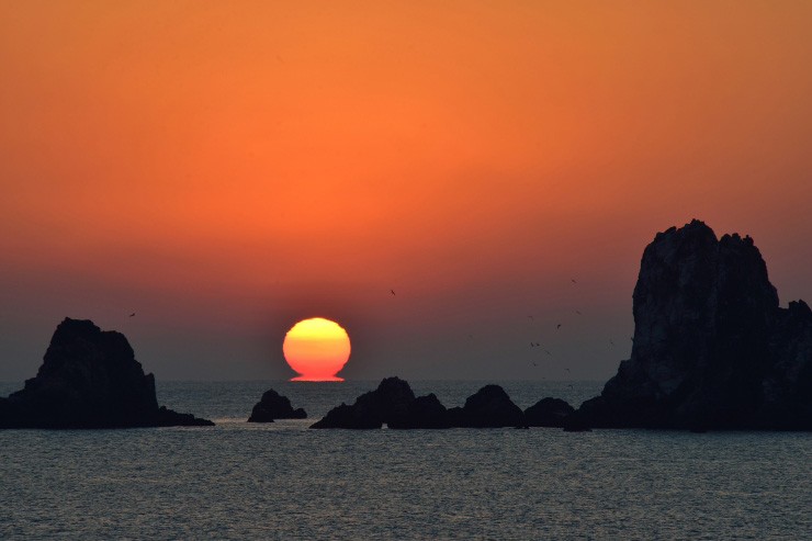 大ヶ瀬のだるま夕陽 提供:天草宝島観光協会