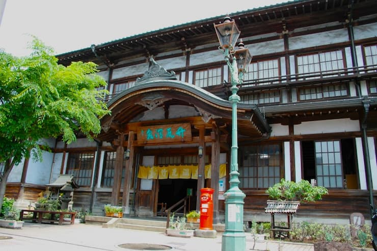 竹瓦温泉　提供：別府市観光協会