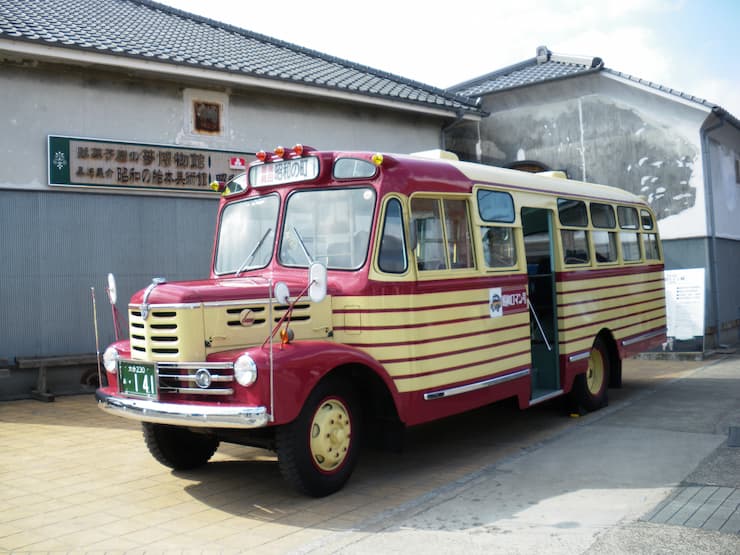 大分県_昭和の町_ボンネットバス