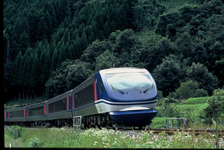 智頭急行 (特急スーパーはくと)No.1814 提供:鳥取県