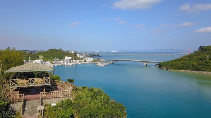 屋慶名展望台