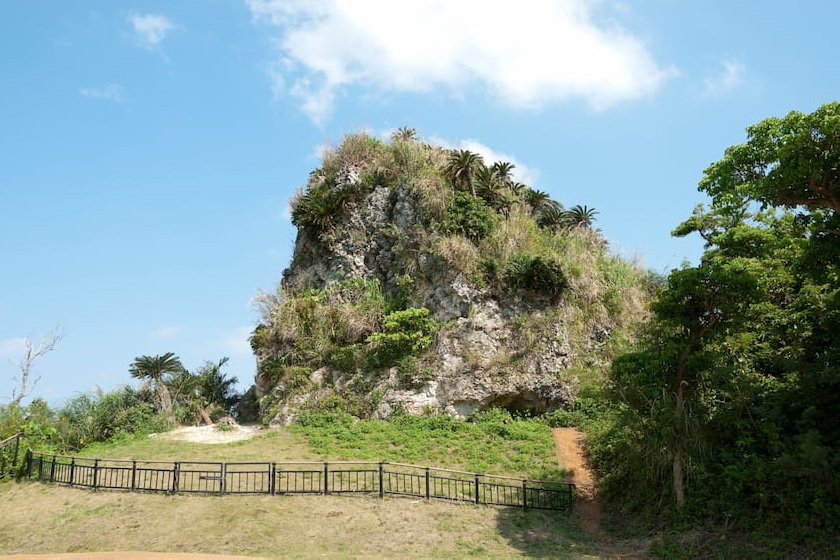 ペリーの旗立岩