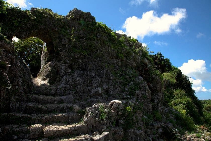 玉城城跡 画像提供：OCVB