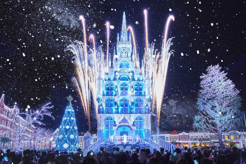 ファンタジック・スノーナイトショー 白銀の世界 点灯式 画像提供：ハウステンボス