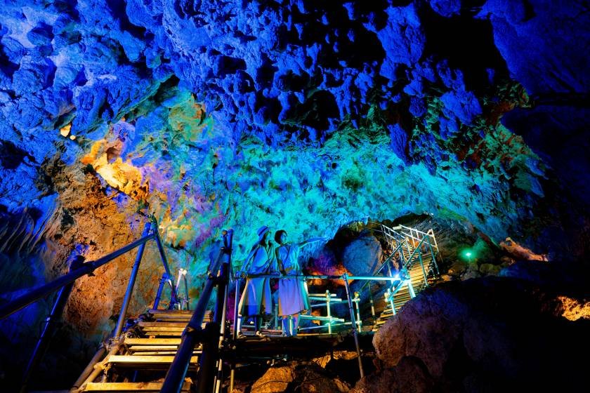 気軽に探検気分が味わえる神秘の洞窟「ケイブオキナワ」 画像提供：CAVE OKINAWA