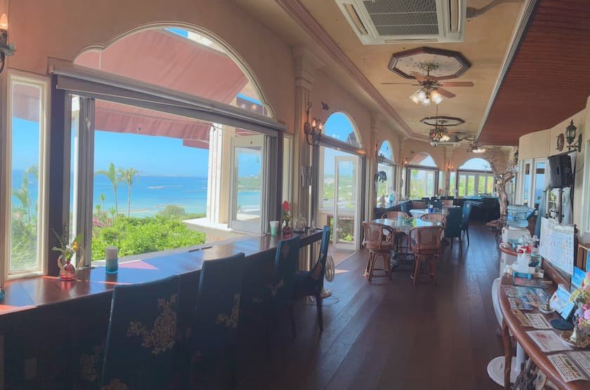 アイスクリンcafeアーク_店内からの眺望