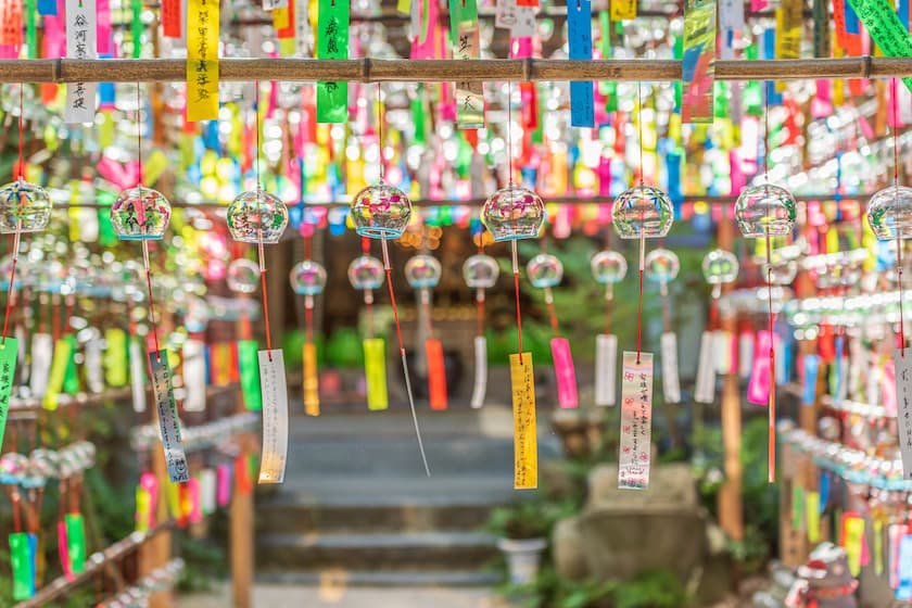 意輪寺の風鈴のトンネル